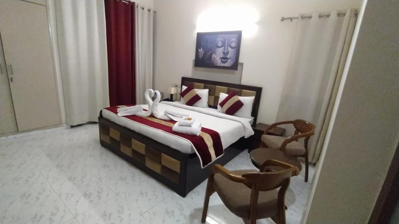 Maplewood Guest House, Neeti Bagh, New Delhiit is a Boutiqu Guest House - room 8 Extérieur photo