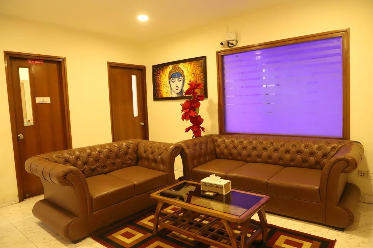Maplewood Guest House, Neeti Bagh, New Delhiit is a Boutiqu Guest House - room 8 Extérieur photo