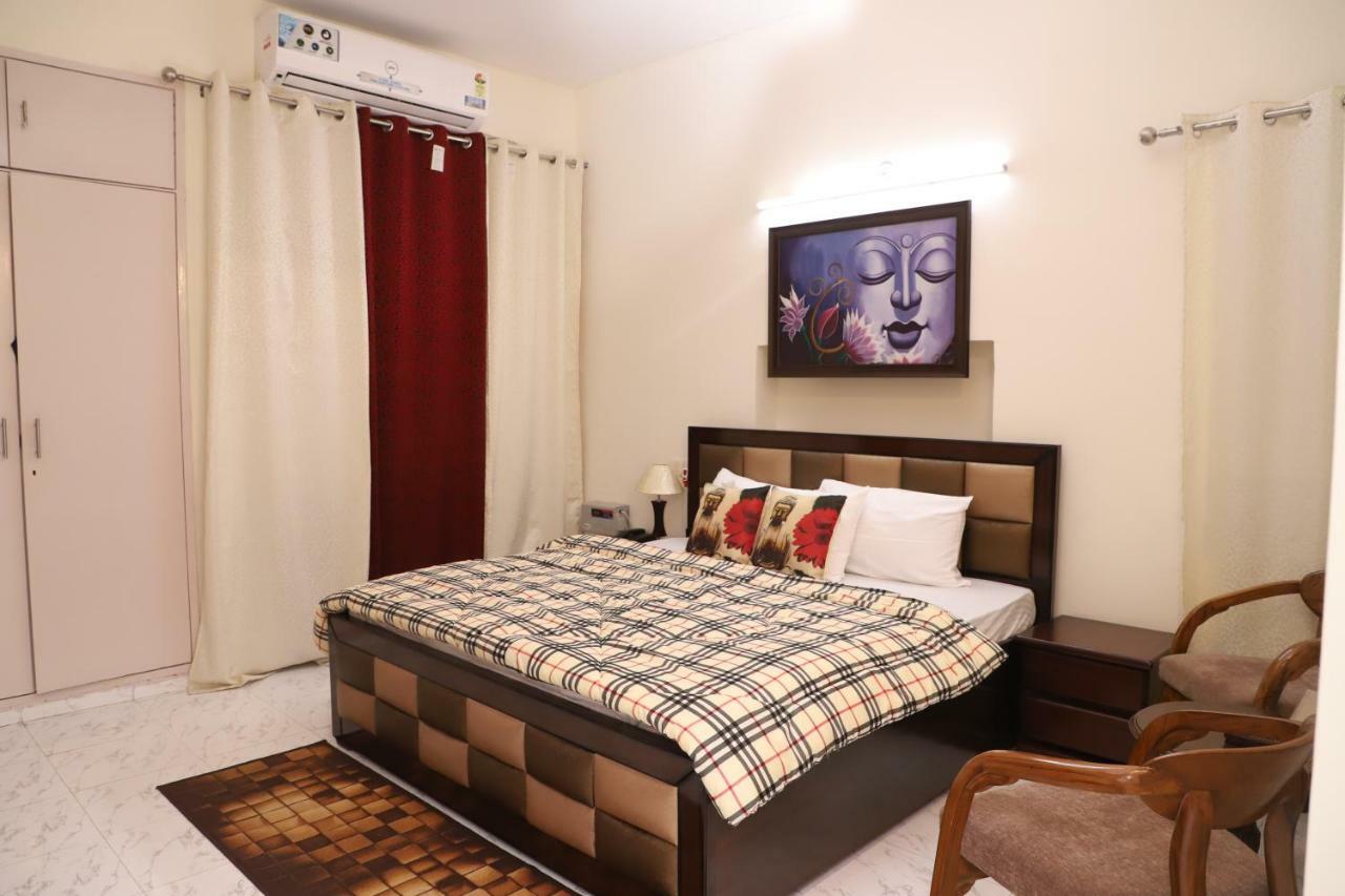 Maplewood Guest House, Neeti Bagh, New Delhiit is a Boutiqu Guest House - room 8 Extérieur photo