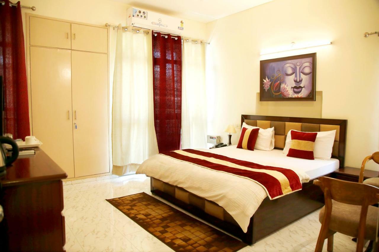 Maplewood Guest House, Neeti Bagh, New Delhiit is a Boutiqu Guest House - room 8 Extérieur photo