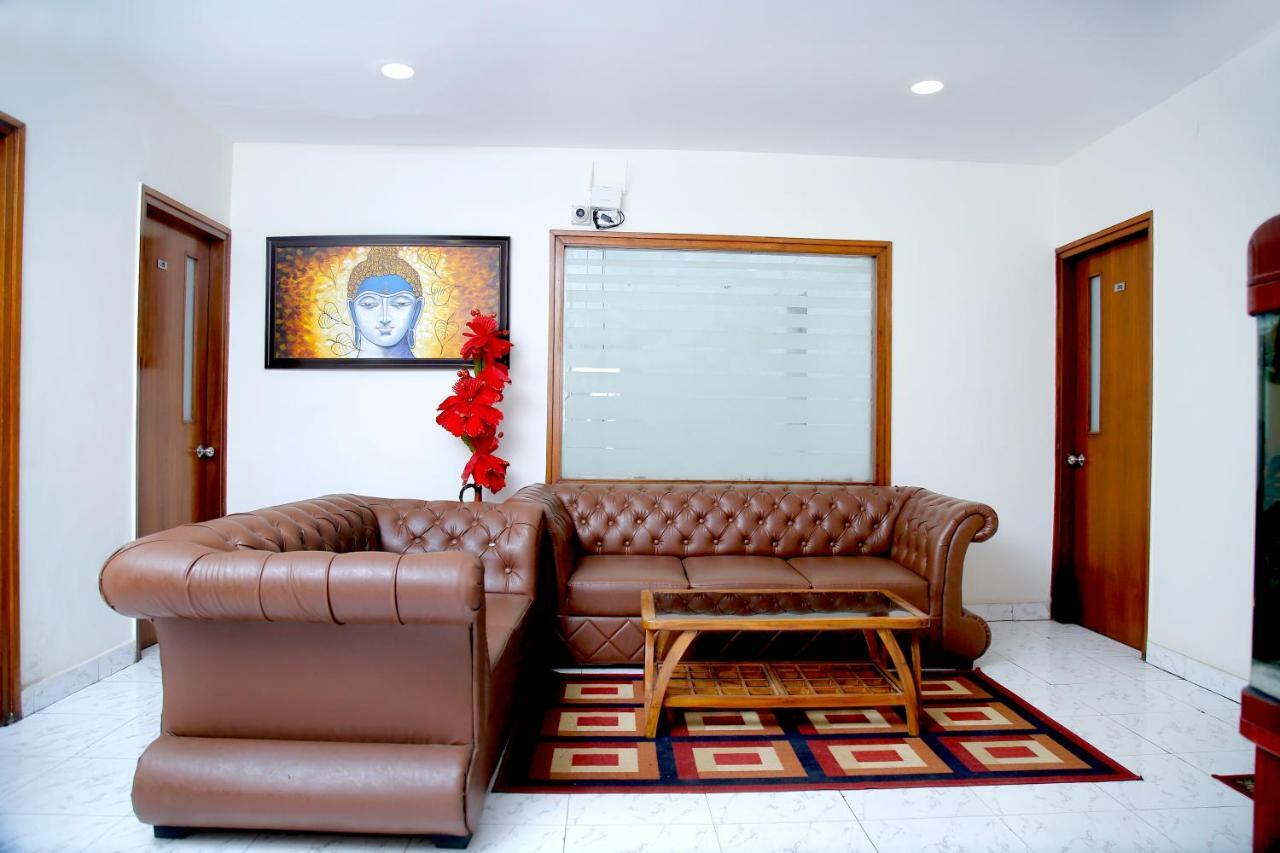 Maplewood Guest House, Neeti Bagh, New Delhiit is a Boutiqu Guest House - room 8 Extérieur photo